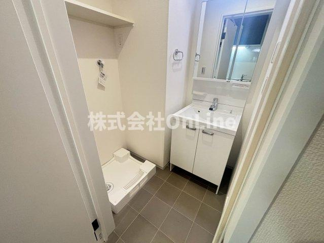 REGIES八尾駅前の洗面所