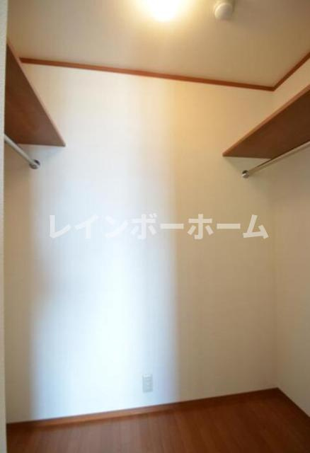 エクセラン・フキヨシの収納