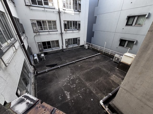 大阪市西区西本町２丁目の倉庫のその他共用部分
