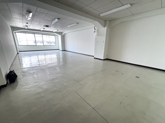 大阪市西区西本町２丁目の倉庫の内装