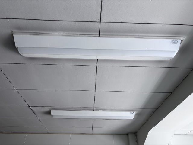 大阪市西区西本町２丁目の倉庫の設備