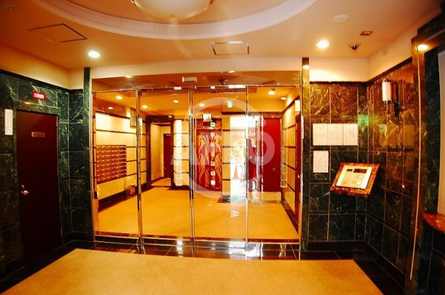 クラウンハイム本町EASTのエントランス|クラウンハイム本町ＥＡＳＴ　エントランス