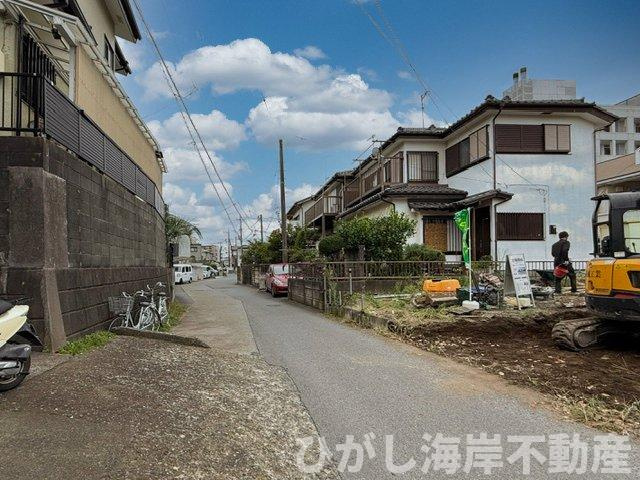 茅ヶ崎市本村５丁　売地　全２区画の前面道路含む現地写真|現地外観