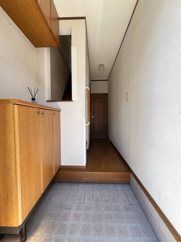 【玄関】 | 寝屋川市成美町戸建て
