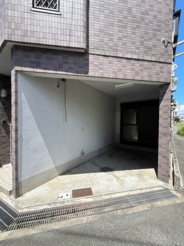 【駐車場】 | 寝屋川市成美町戸建て