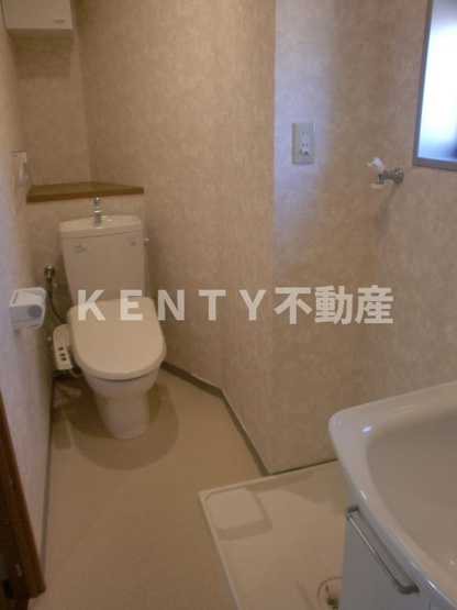 【トイレ】 | ラ・プティ・メゾン | ゆったりとした空間のトイレです