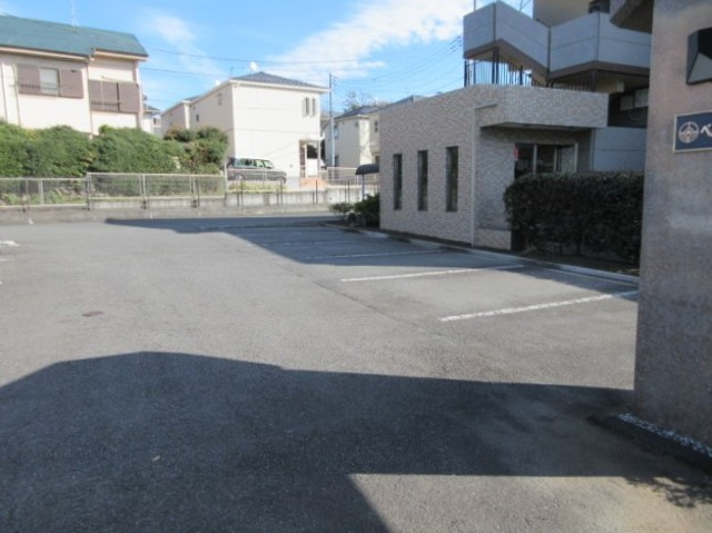 ベルウッド白百合の駐車場|※実際の使用状況とは異なります(現況優先)