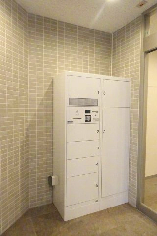 テラス弘明寺のその他共用部分|宅配ボックス　※実際の使用状況とは異なります(現況優先)