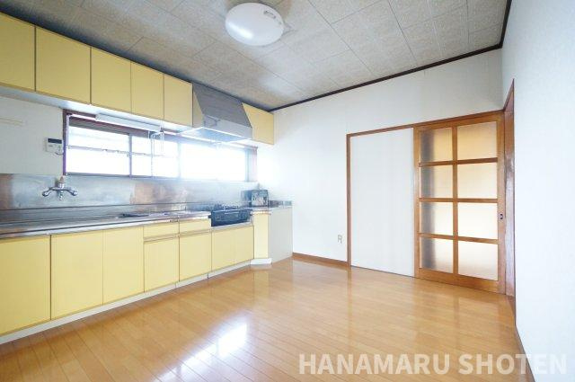 誉田町森田貸家の居間・リビング|物件、駅でお待ち合わせでのご案内歓迎！