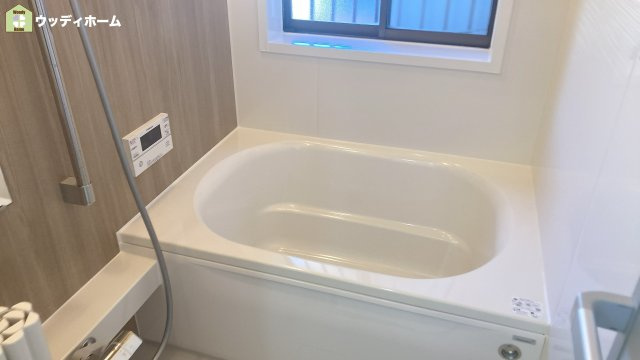 草加市柳島町　中古一戸建ての浴室