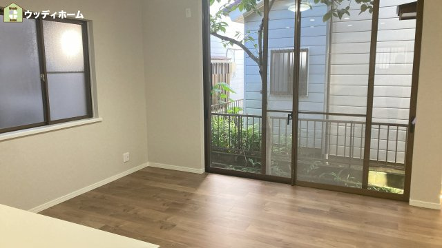 草加市柳島町　中古一戸建ての居間・リビング