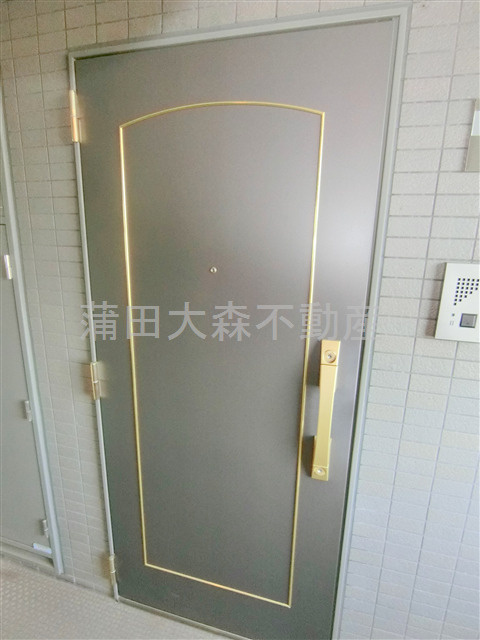 ルーブル蒲田八番館の玄関|玄関扉
