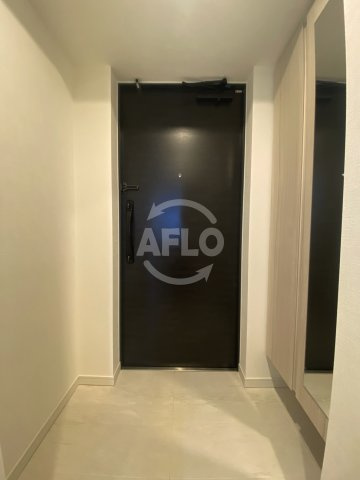 S-RESIDENCE福島Alovita(エスレジデンス福島アロヴィータ)の玄関|S-RESIDENCE福島Alovita(エスレジデンスフクシマアロヴィータ)　玄関