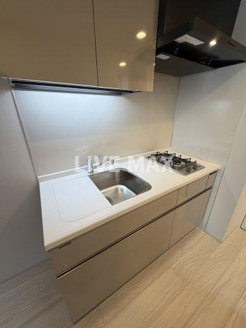 偶数階建具：ブラウン
奇数回建具：ベージュ
