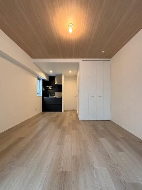 レジディア大井町の寝室|広くて明るい寝室