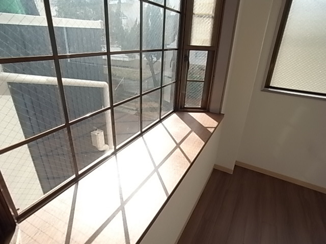 ベルジュ本山の居間・リビング