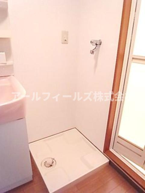 ロイヤルハウスの設備|設備洗濯機置場