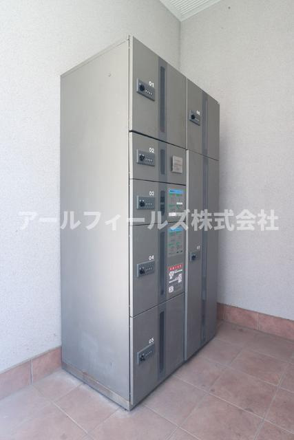 ロイヤルハウスのその他共用部分|共用設備宅配ボックス