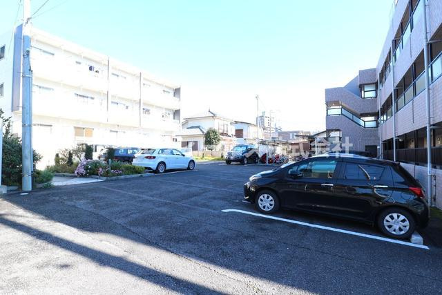 ロイヤルハウスの駐車場|駐車場