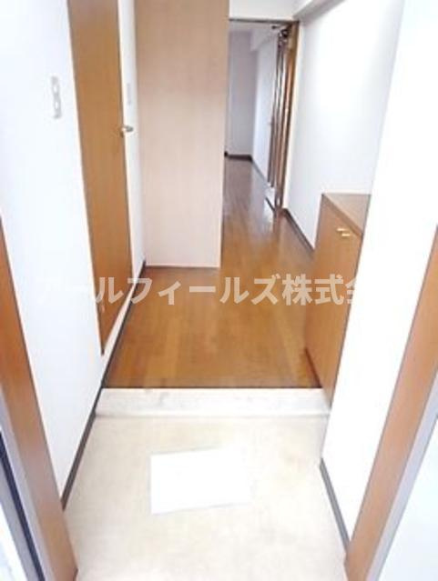 ロイヤルハウスの玄関|玄関