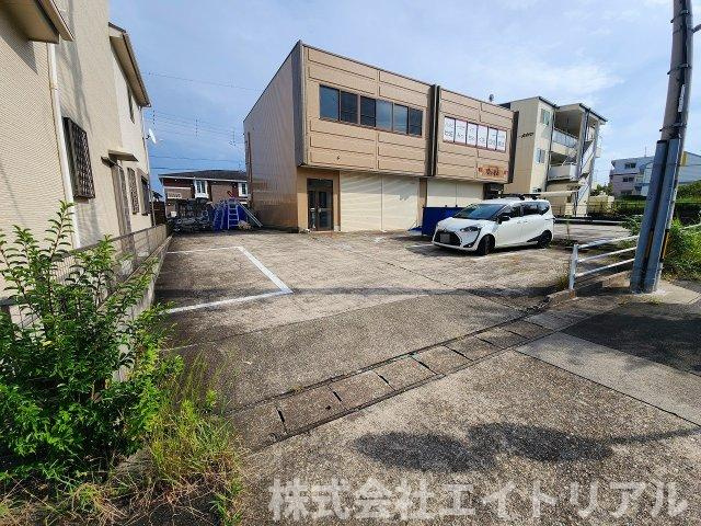 東郷町北山台　倉庫付事務所の外観