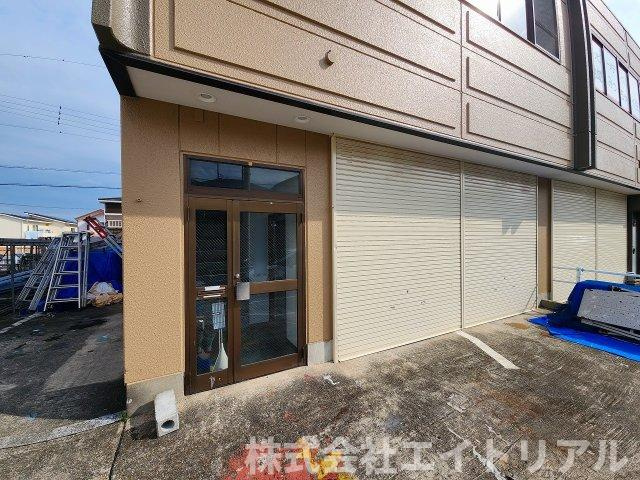 東郷町北山台　倉庫付事務所の外観