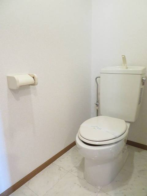 ロワポアールB棟のトイレ