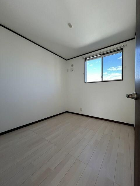 グリーンパーク南光台東の居間・リビング