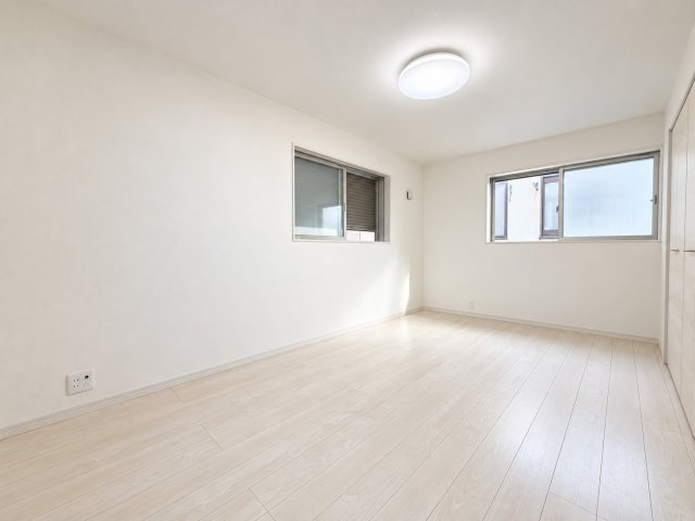 昭和区福江一丁目戸建の洋室|洋室（3階：約7.6帖）