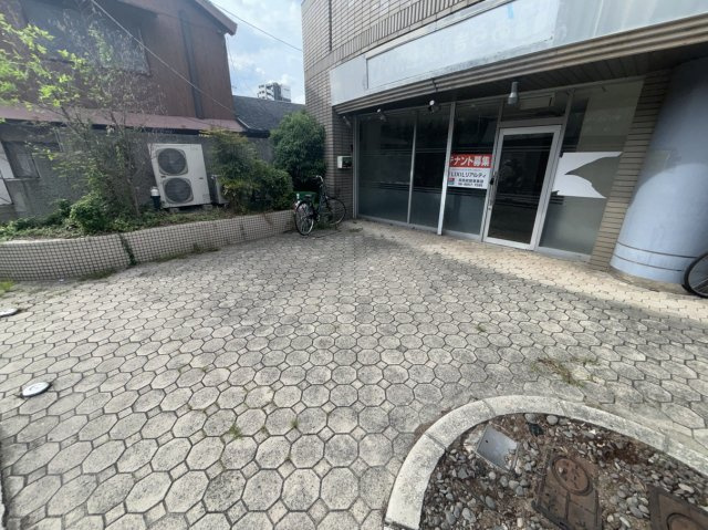 ジオナ塚本