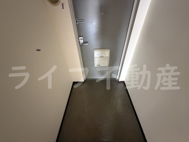 プルミエハイツ花園の玄関