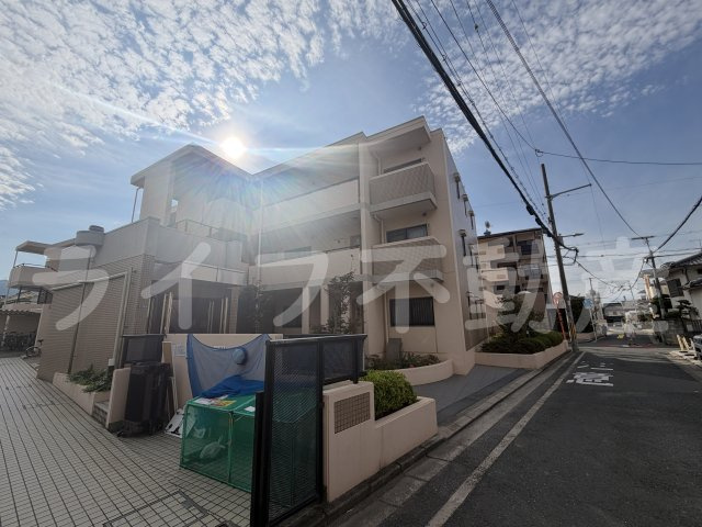 プルミエハイツ花園の外観
