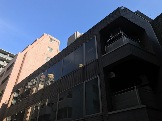 麻布新和ビルの外観