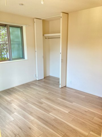 アステ―ル白金の寝室|★明るいフローリングの角部屋です★