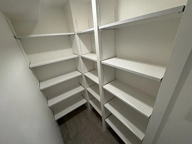 神戸市東灘区北青木２丁目の賃貸マンションの収納