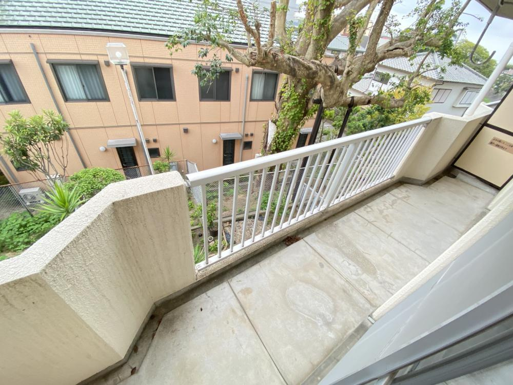 西宮市獅子ケ口町の賃貸マンションのバルコニー