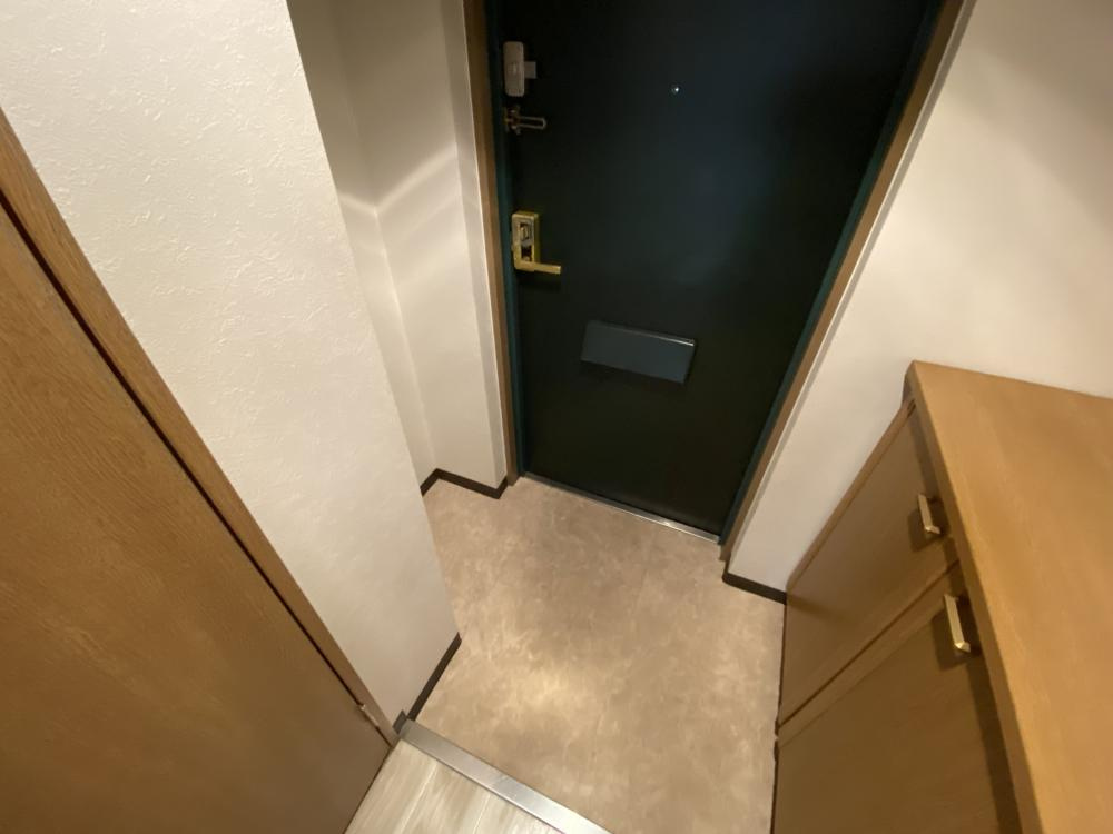西宮市天道町の賃貸マンションの玄関