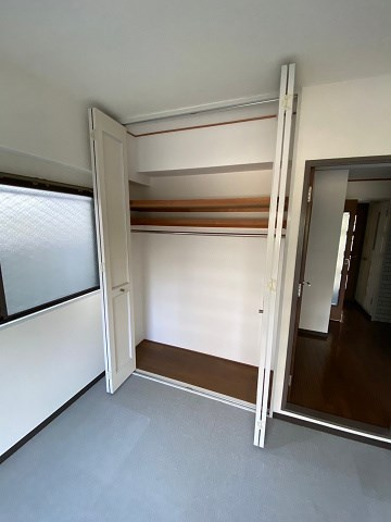 西宮市神垣町の賃貸マンションの収納