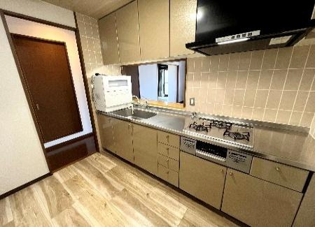 神戸市灘区鶴甲１丁目の賃貸マンションのキッチン
