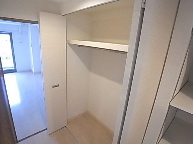 神戸市東灘区住吉南町３丁目の賃貸マンションの収納