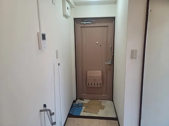 神戸市中央区東雲通３丁目の賃貸マンションの玄関