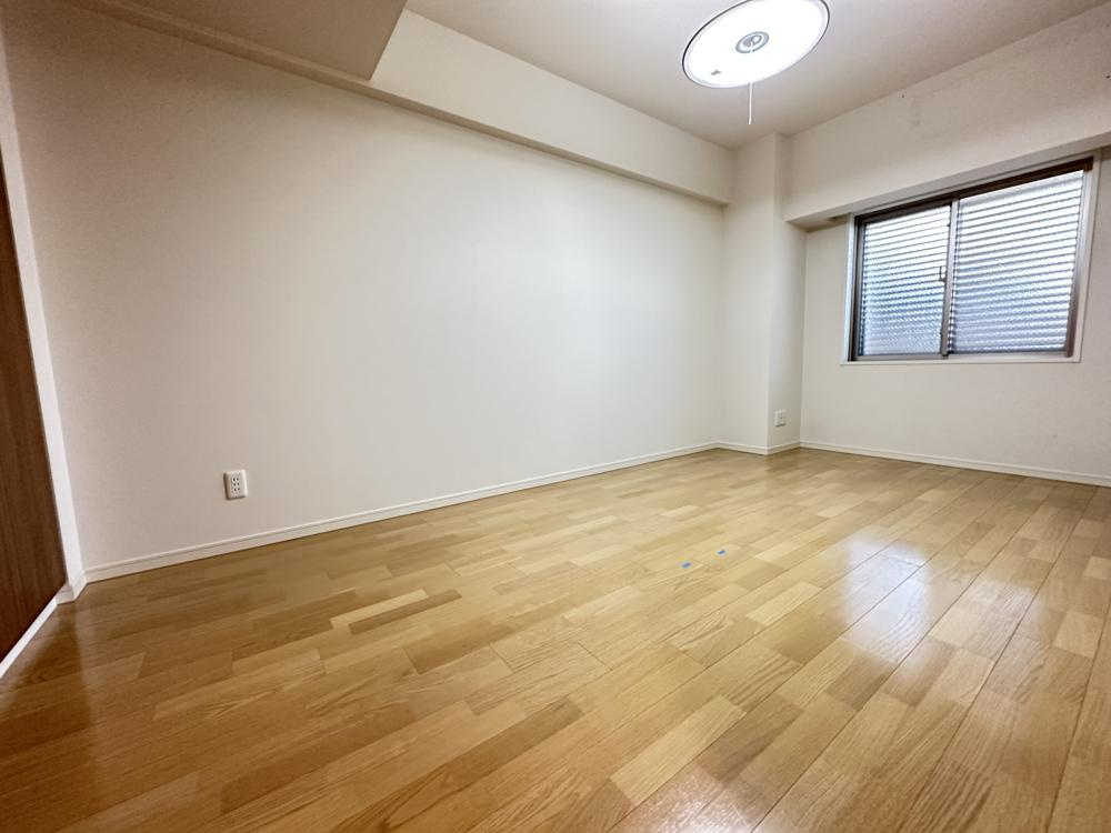 芦屋市大東町の賃貸マンションの居間・リビング