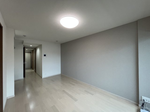 西宮市大畑町の賃貸マンションの居間・リビング