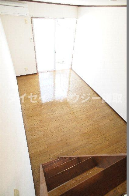 未貴ハイムＥ棟の洋室|日当たりの良いお部屋です。