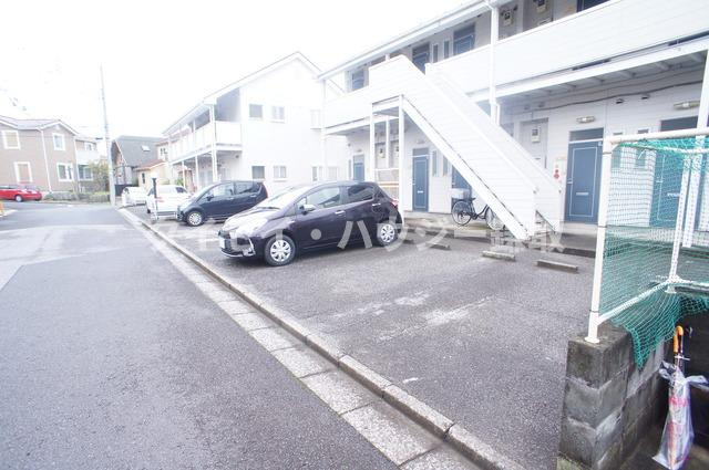 未貴ハイムＥ棟の駐車場