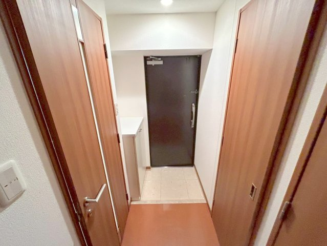 アクアスイート新大阪の玄関