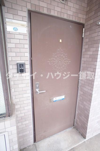 アヴニール梨の樹の玄関