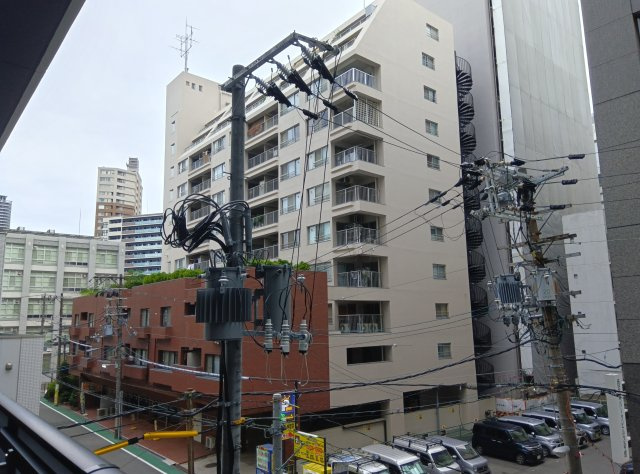 コンフォリア・リヴ東梅田の展望|バルコニーから西側を望む