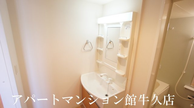 アヴェニール陽向の独立洗面台