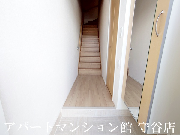 シャインスターアイズの玄関